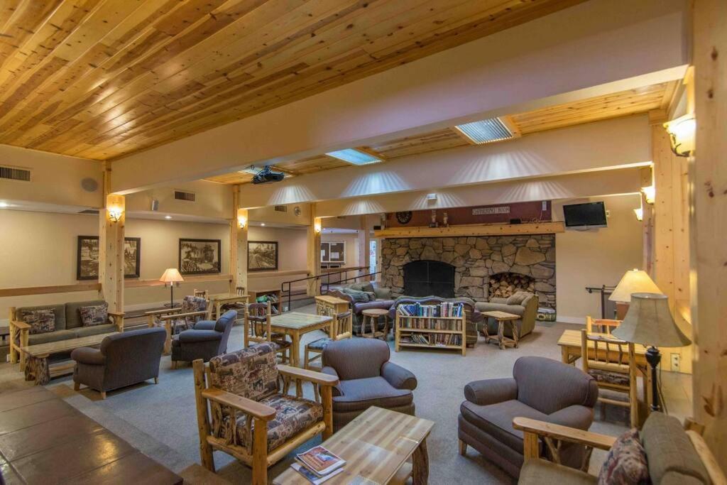 3Br Tahoe Donner Cabin With Hoa Perks Like Pools Hot-Tub Minutes To Trails Lake Golf Truckee Zewnętrze zdjęcie