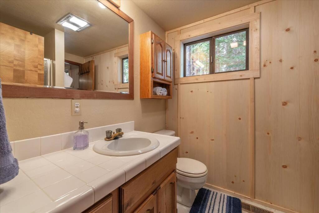 3Br Tahoe Donner Cabin With Hoa Perks Like Pools Hot-Tub Minutes To Trails Lake Golf Truckee Zewnętrze zdjęcie